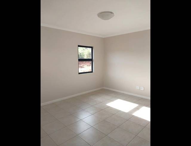 2 BEDROOM TOWNHOUSE FOR SALE IN BISHOPSTOWE